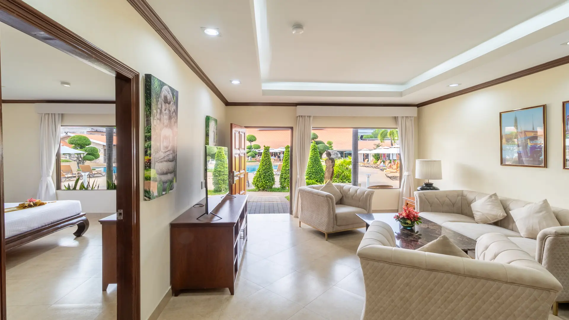 thaigardenresort-pattaya-one-bedroom-junior-suite-pool-view-king-living-area thaigardenresort-pattaya-one-bedroom-junior-suite-pool-view-king-living-area